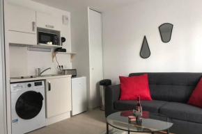 Grand Studio Meublé Pour 1 ou 2 Personnes